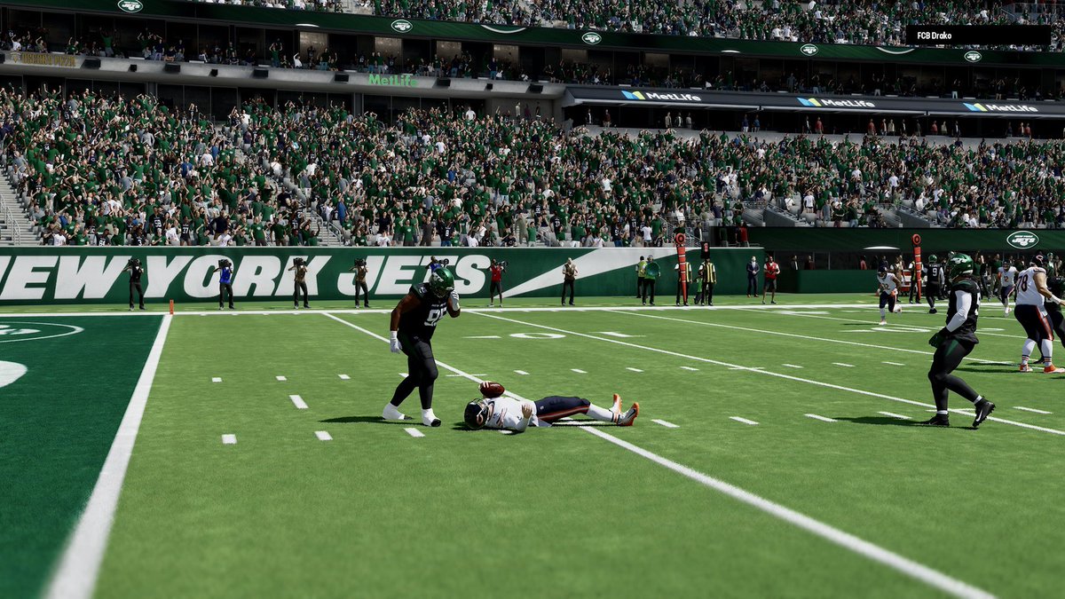 AMG_Jets's tweet photo. While the team hasn’t been able to find consistency, this Jets team has 3 guys with 9+ sacks showing these young guys can get after the passer

#AMGSeason11 @AllMaddenGaming https://t.co/4F2KZbtFSD