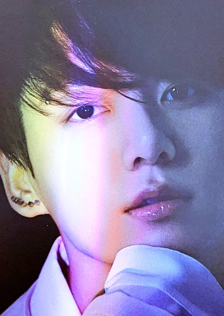 Wonder97JK's tweet photo. @Daily_JKUpdate #PopHitmakerJungkook
PROUD OF SOLOIST JK
#LeftandRight310M #Jungkook https://t.co/lqcwTlBVb8
