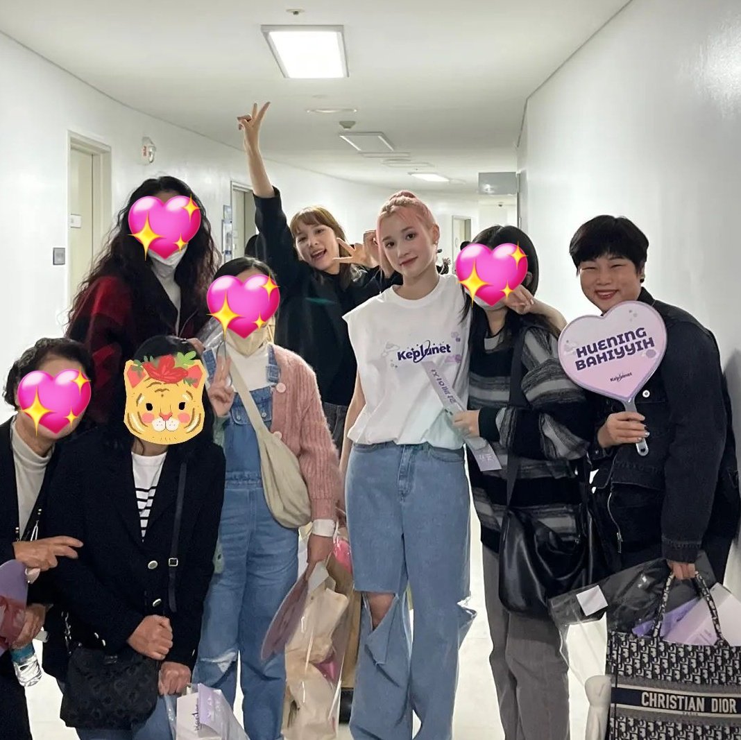HBHarchives's tweet photo. 📸 bahiyyih's aunt instagram update https://t.co/QDU5tP1DlG