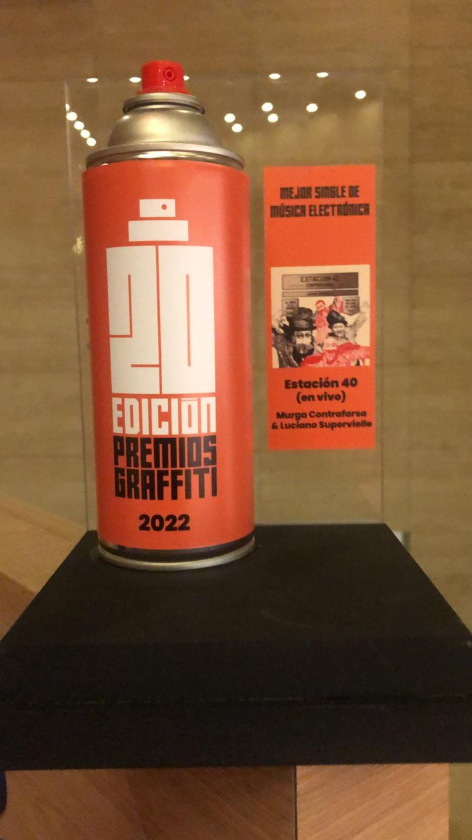 Gracias <a href="/PremiosGraffiti/">Premios Graffiti</a> por este aerosol, en la 20 edición de los Premios, al mejor single de música electrónica #Estacion40 generado para la celebración de los 20 años del Tren de los sueños. Enormes <a href="/lsupervielle/">luciano supervielle (hijo y nieto de inmigrantes)</a> y <a href="/LAngelero/">Luis Angelero</a> por sumarse a esta locura!
#PremiosGraffiti