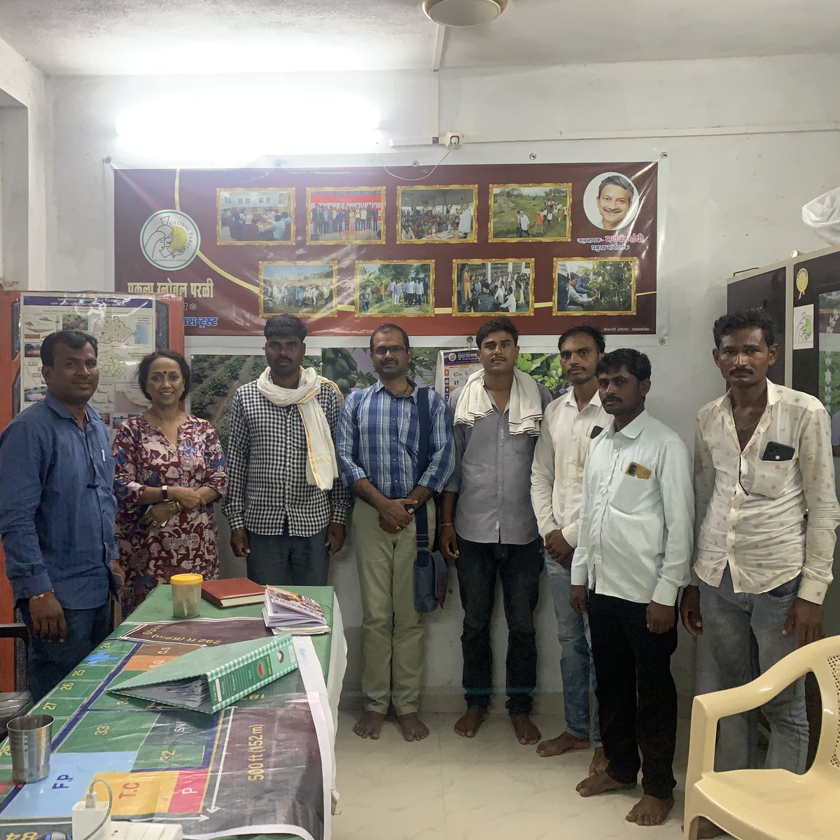 Interacted with Young farmer’s at @GlobalParli office along with @mayankgandhi04 sir, and  Agronamists.

#Agriculture #AgriculturePolicy #thinktank #WIF #worldintellectualfoundation
#dranrreddy