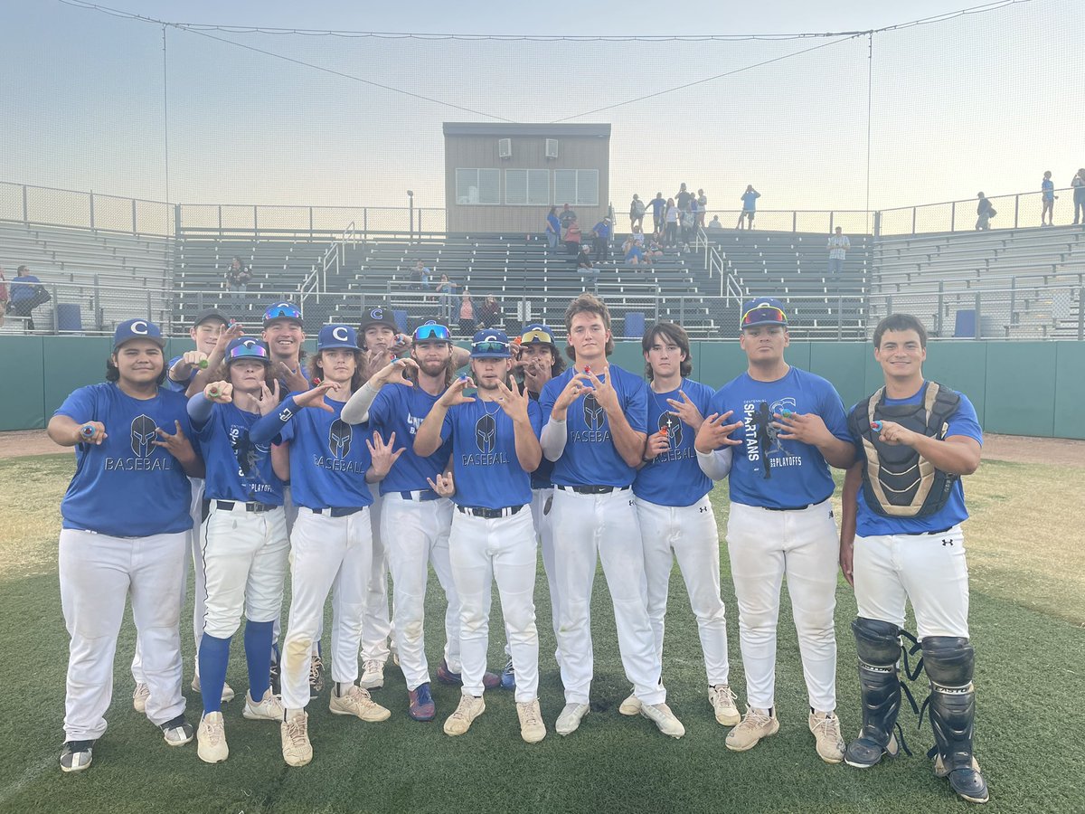 coachsenato29's tweet photo. @CHSSPARTANBASE1 Fall Championship Game
Spears 4
Shields 0

Spears
2B-L. Taylor, A. Hatton 2, Crump, Cervantes 
3B-Pena, Mohan

Here’s some pictures of their “Ring” ceremony. You didn’t think I’d get shiny, plastic, $10 rings did you??? 😂 #AAIT #ringchasing #ringpops ⚾️💍🤡🐺 https://t.co/bqVhzOgr03