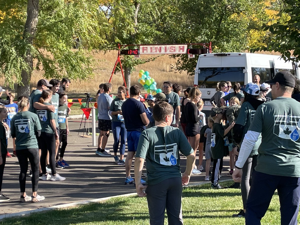 Drew__Barnes's tweet photo. Had a great time at this years #WaterRun. Organized by Nehemiah Construction Ministries each year to raise funds to bring clean drinking water to the Turkana people of Northern Kenya. #communities helping #communities #ableg #medhat https://t.co/uoZMYqkpiA