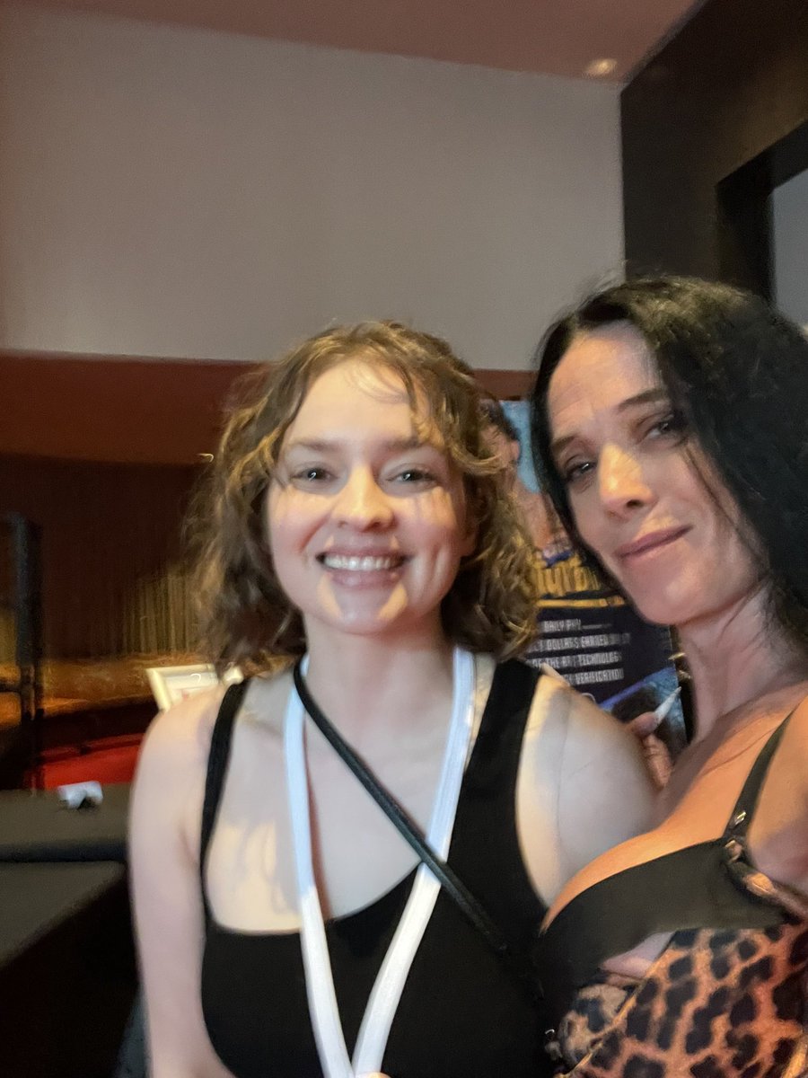 CaliGem’s pics and videos