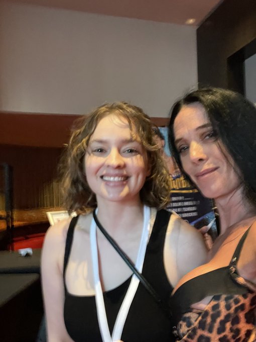 CaliGem’s pics and videos