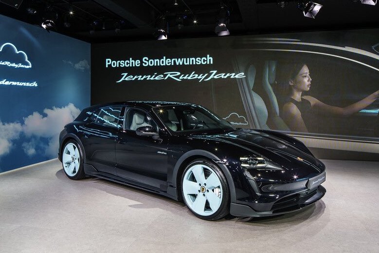 firejennie's tweet image. her big brain