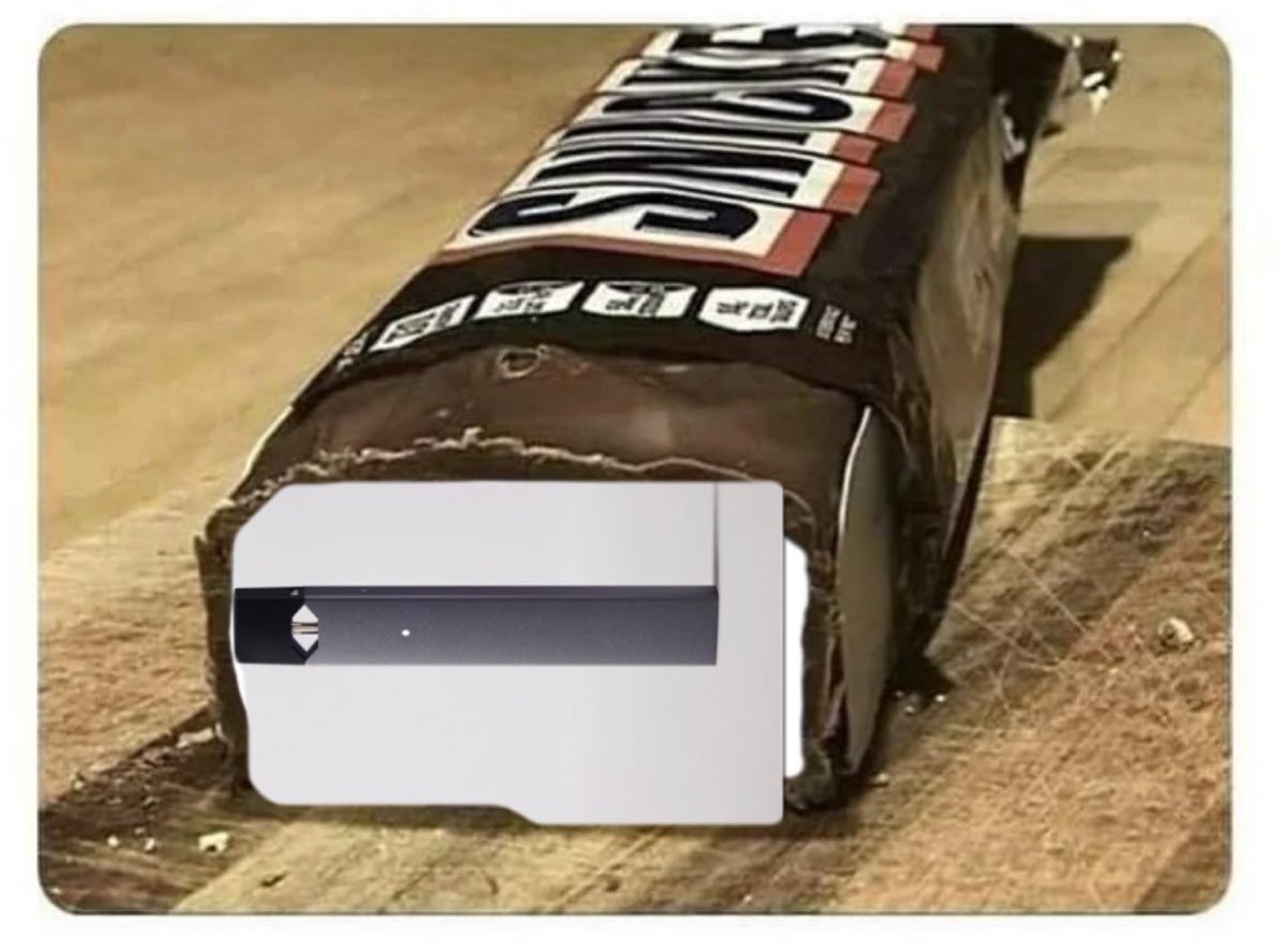 vaping_dad's tweet photo. PARENTS: Please check your childrens' halloween candy! I just found a fully juiced #vape inside my son Cayden's snickers bar. Wouldn't want that baby going to waste lmao https://t.co/mELfwriNSD