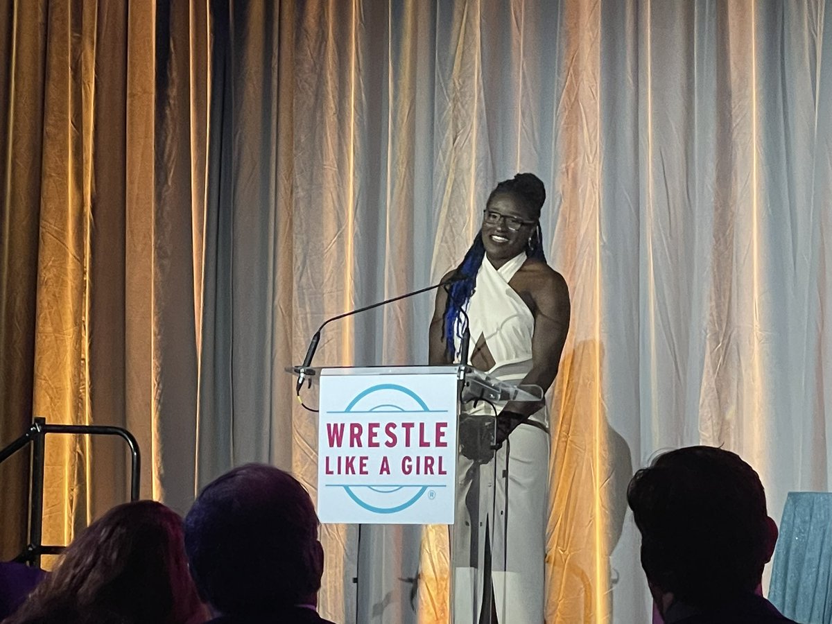 Showing courage against all odds.

So inspiring to hear <a href="/MensahTamStock/">Tamyra Mensah Stock (Tyra Mae Steele WWE)</a> tell her story during the awards presentation for the Afsoon Roshan Johnston award at the <a href="/WrstleLikeAGirl/">Wrestle Like A Girl</a> Glitter to Gold Gala #WrestleLikeAGirl