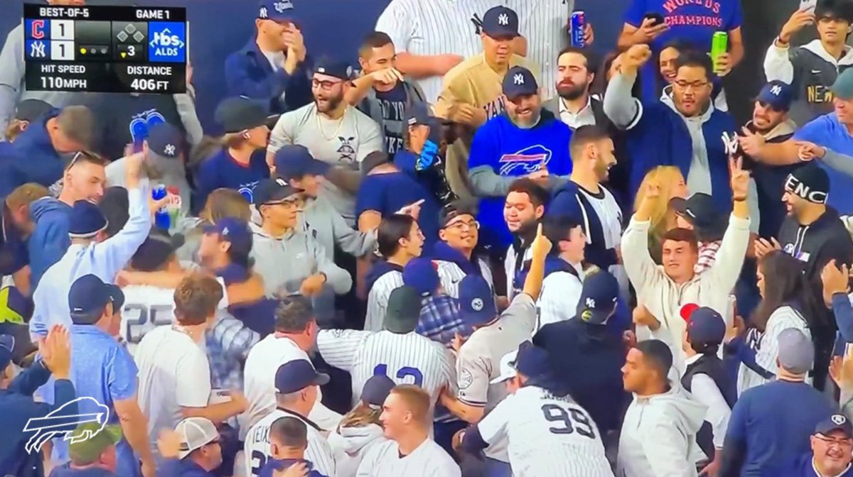 BuffaloBills's tweet photo. Spotted during playoff baseball. 👀

#GoBills | #BillsMafia https://t.co/4wahrtp4y0
