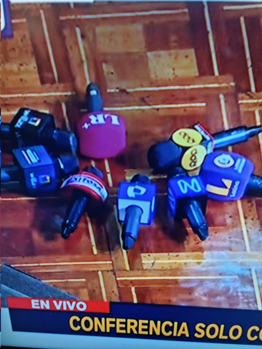 igormalca's tweet photo. Me solidarizo con uds....No permitamos esa falta de respeto que al final es faltar al "pueblo" que tanto se invoca https://t.co/OA3yzcO36M