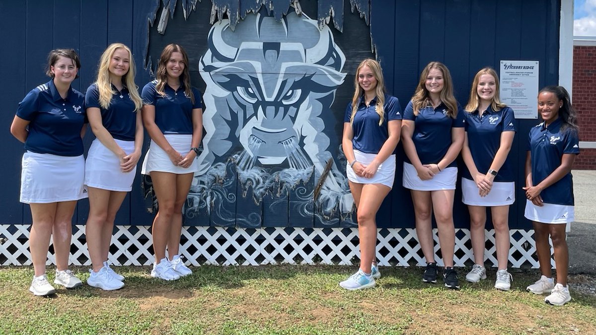 HRHSBullsGolf's tweet image. 🏆⛳️Conference Champs⛳️🏆

Congrats to our lady @hrhsbulls who are the 2022 @Gm4Sports Women’s Golf Champs‼️

3️⃣ Bulls earn All-Conference honors
@HelenaWinterb 
@couper_ella1 
@ZiglarHannah