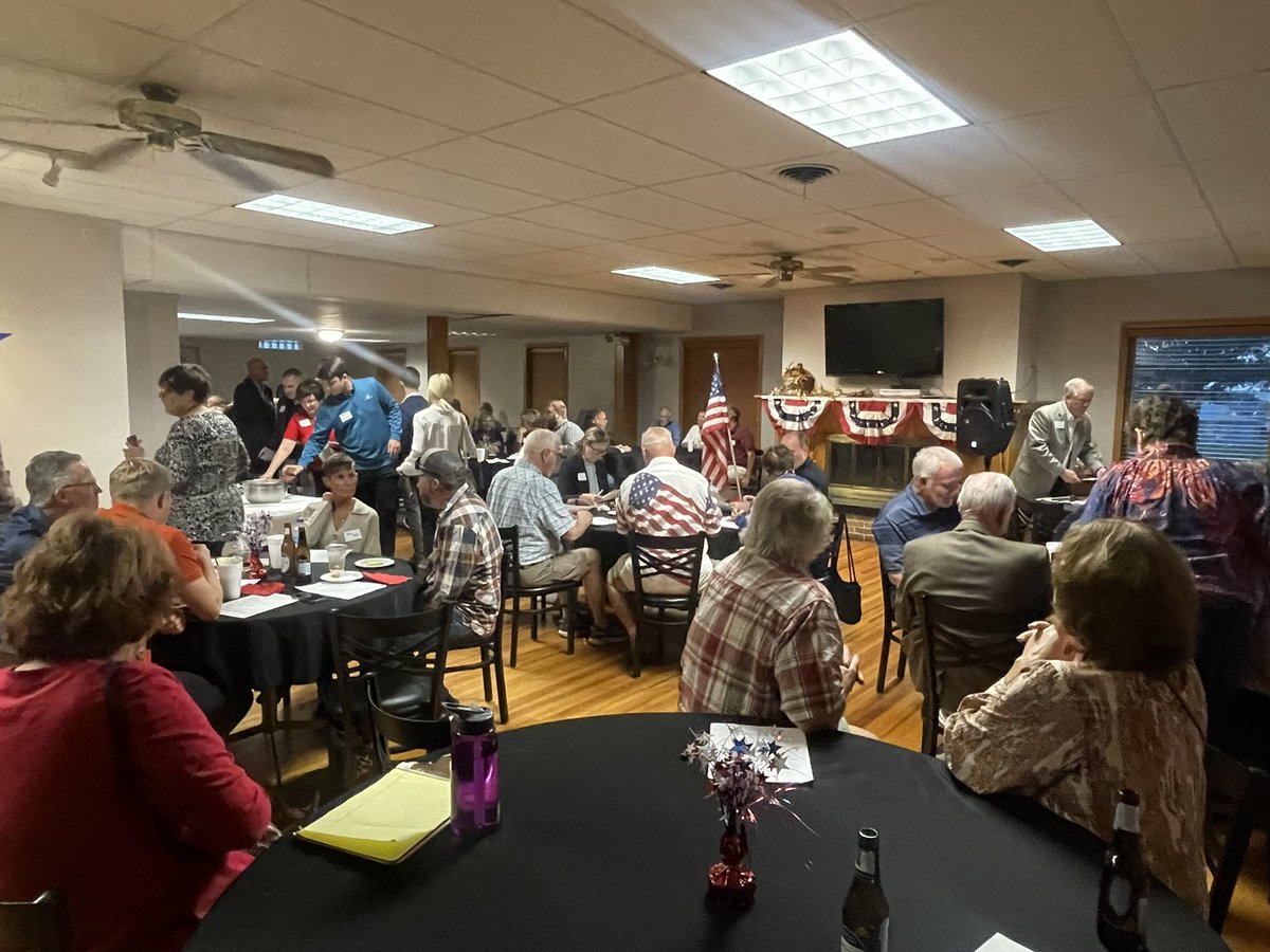 bradley_pitman's tweet image. Lots of energy tonight in Saunders County to #LeadRight