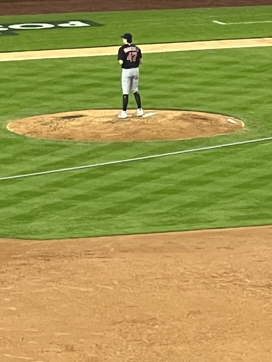 gmelchio's tweet photo. @yankees @YankeesPR Quantrill is not making contact with the rubber https://t.co/8NNhGw7dvP