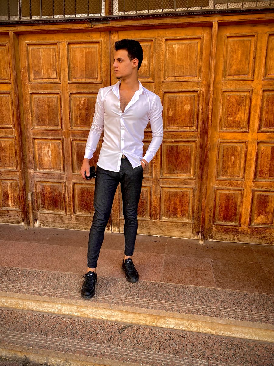 أخدتني مني الدنيا فجأه وغربتني ما بين وشوش🖤⚡