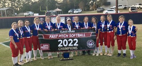 msais's tweet photo. Congratulations to the 2022 @farmbureaums /MAIS Class 4A Fast Pitch Softball champions, the Marshall Academy Lady Patriots. https://t.co/5IX4a905fi