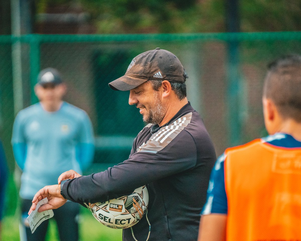 eplocomotivefc's tweet photo. Greetings from Tampa 👋🏻

#Push4Playoffs #VamosLocos #VamosElPaso https://t.co/tECKTSDgmB