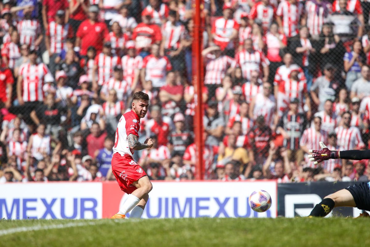 francowatson05's tweet photo. @InstitutoACC 🔴⚪️🔴
JUNTOS SOMOS MÁS FUERTES https://t.co/vDi7gSffEl