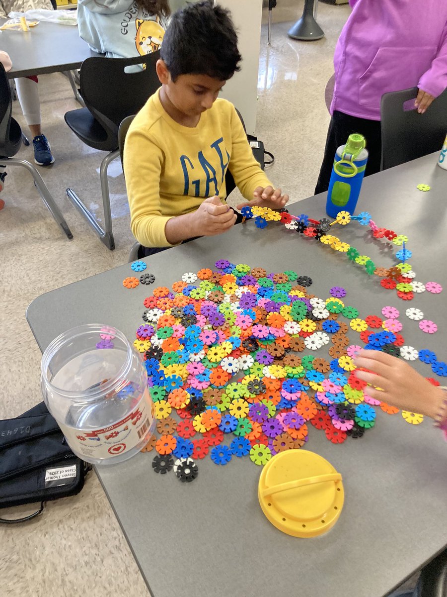 We love exploring, creating, and using teamwork with our STEM bins in the morning! #euclidexplores #rtsd26lifeready