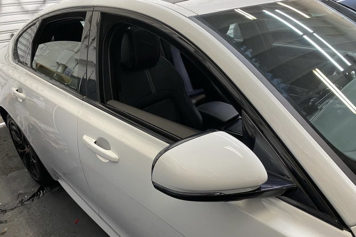 MetaVinylCustoms tweet media