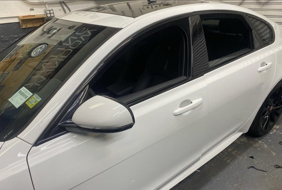 MetaVinylCustoms tweet media