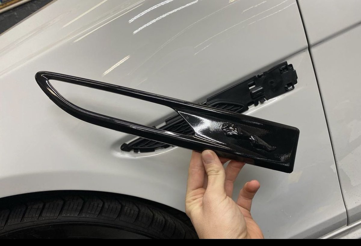 MetaVinylCustoms tweet media