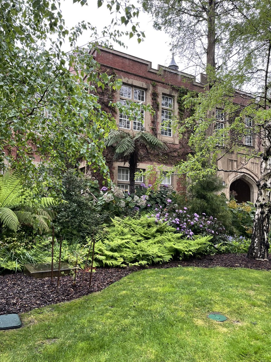 Will never tire of walking into this building #unimelb