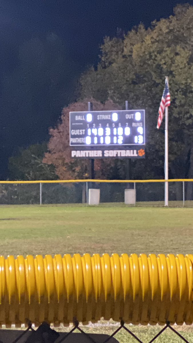 Lady Eagles softball wins a tough one over Knob Noster to open Districts!