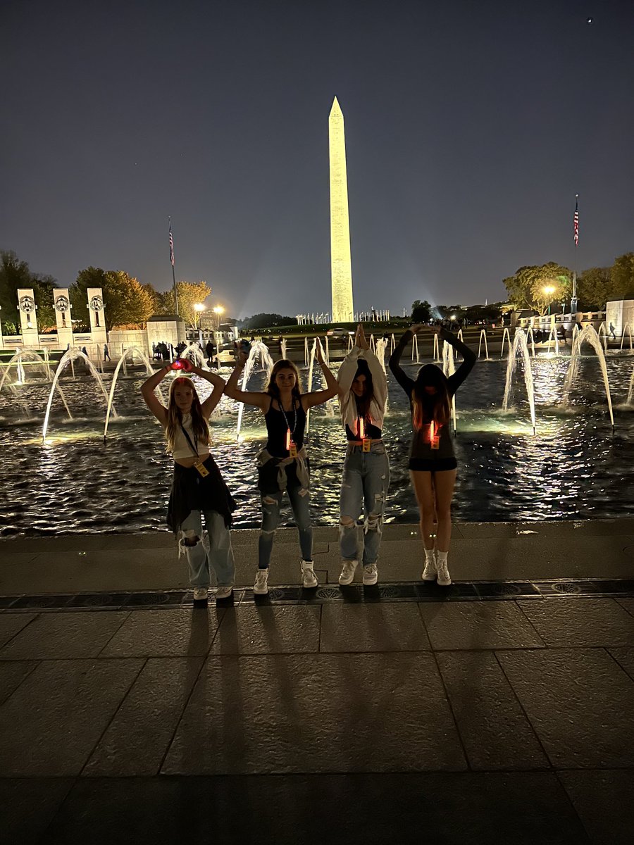 chuckbenesh's tweet photo. World War II and Lincoln Memorials #hyattsdc2022 https://t.co/2Zw2cvC5zE