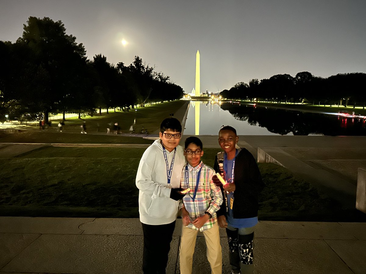 chuckbenesh's tweet photo. World War II and Lincoln Memorials #hyattsdc2022 https://t.co/2Zw2cvC5zE