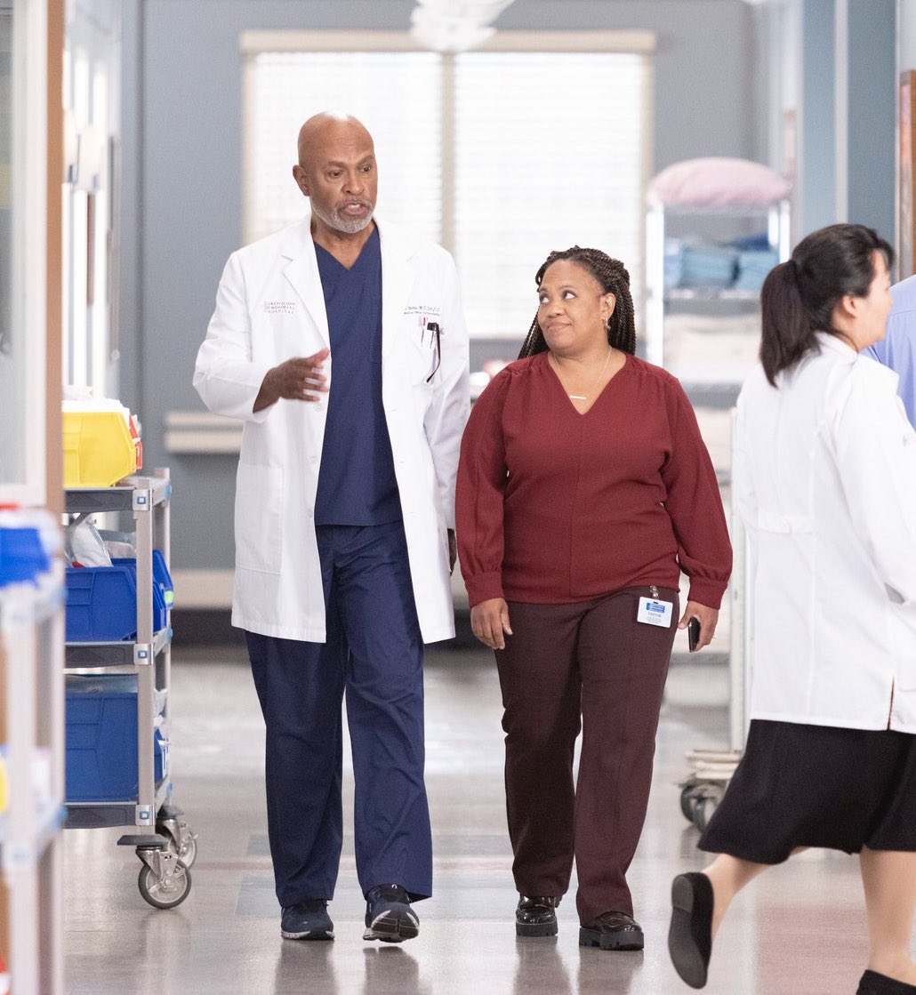 The_GreyMethod's tweet photo. the real heroes of grey’s anatomy ❤️ https://t.co/mQgc4NsBtM