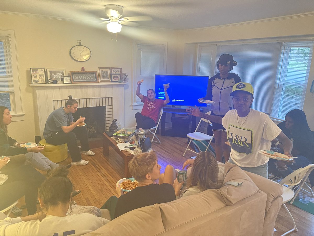 UTSouthern Women's Basketball tweet media