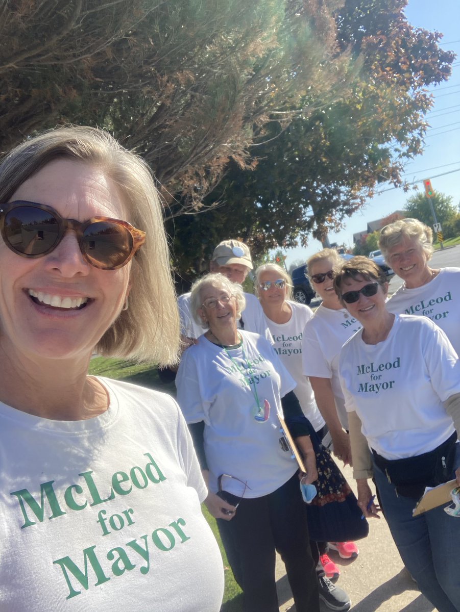 Another great day of meeting neighbours and new friends in #collingwood! Thanks for the wonderful chats, ideas and thoughtful discussions at your door. Voting is now open!