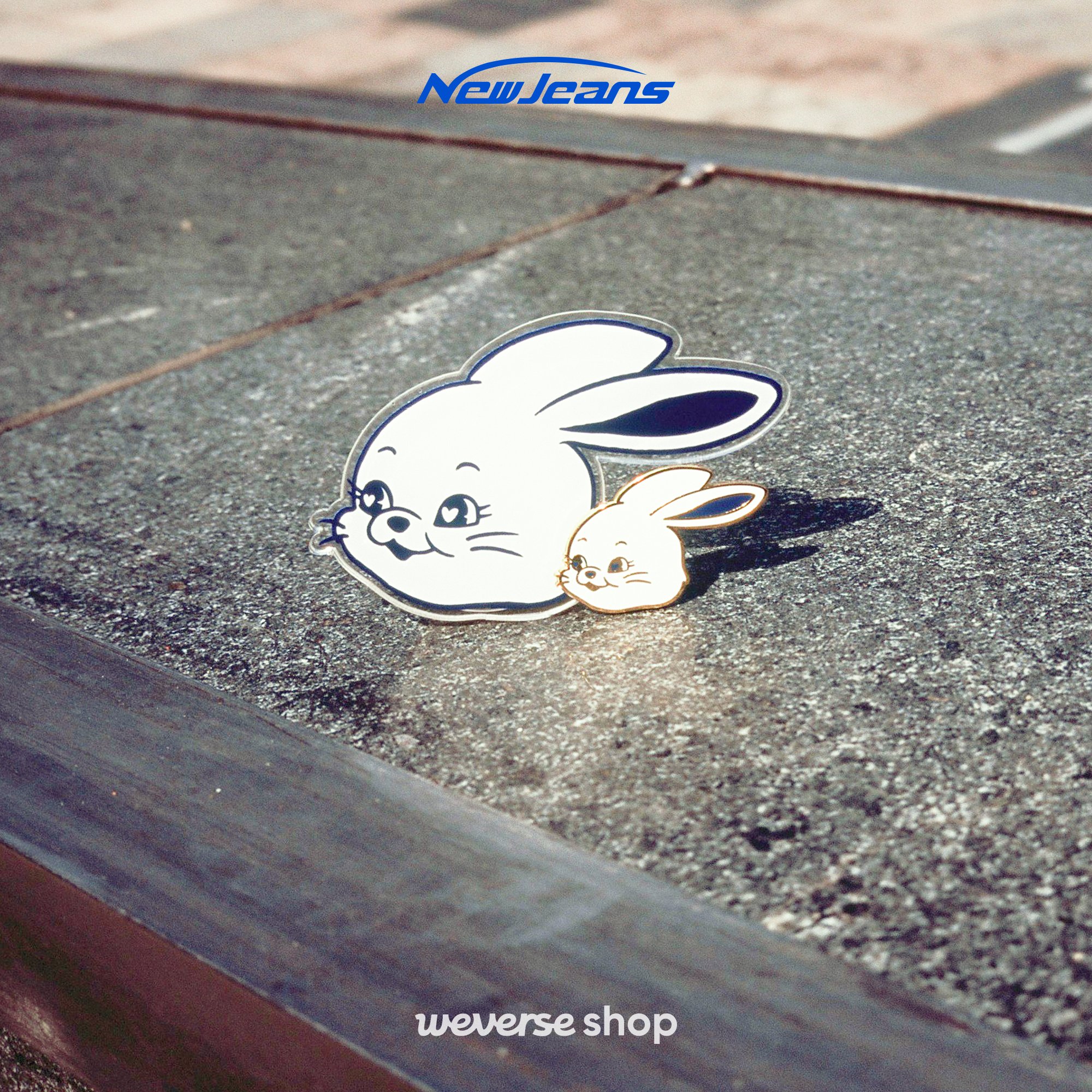 BADGE(TOKKI) NewJeans　最終値下げ！ タグ付き］newjeans ニュジ tシャツ 公式 tokki blue 青｜Yahoo