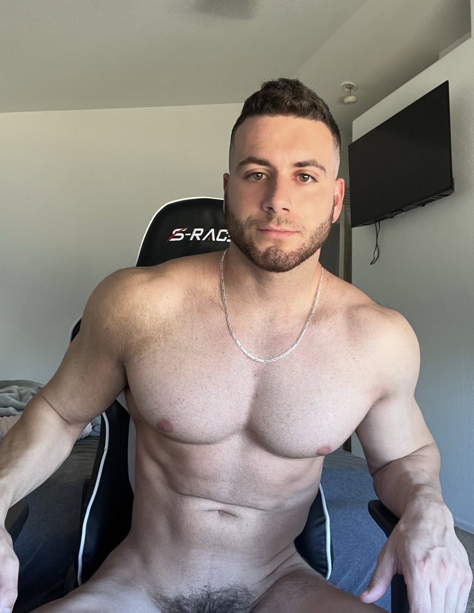 Sweaty after the gym, come over and game with me?