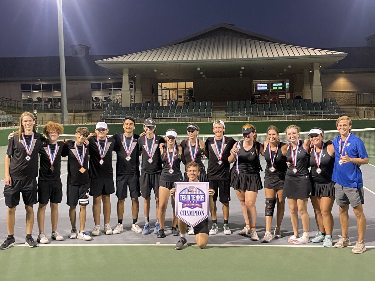 VanguardCollegePrep tweet media