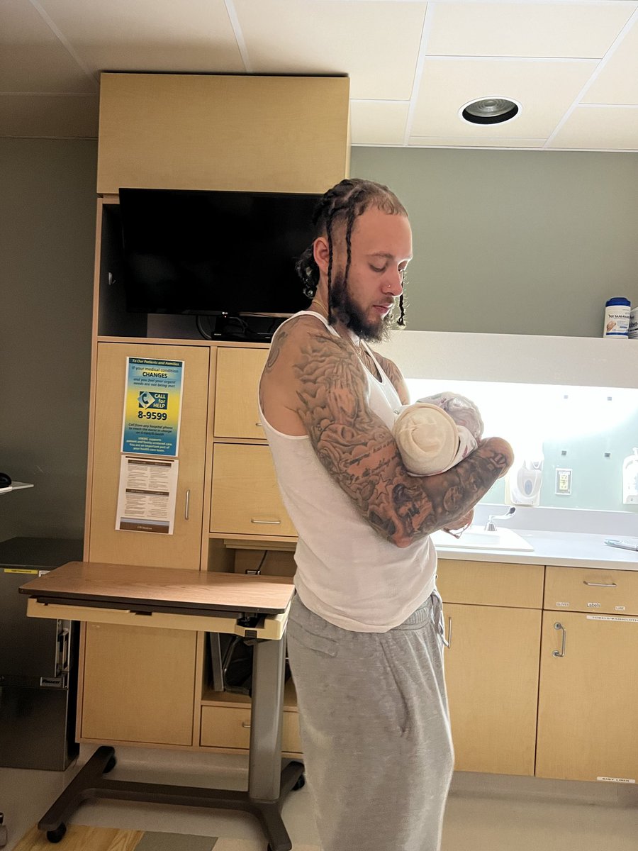 FDubHoops's tweet photo. Special congratulations ⁦@MJM_2019⁩ on the birth of his son! We are extremely proud of you. You now have the most precious gift a man could ever receive! You will be a fantastic father, welcome to the fatherhood! #Fedboyz https://t.co/klmvW7Wu8v