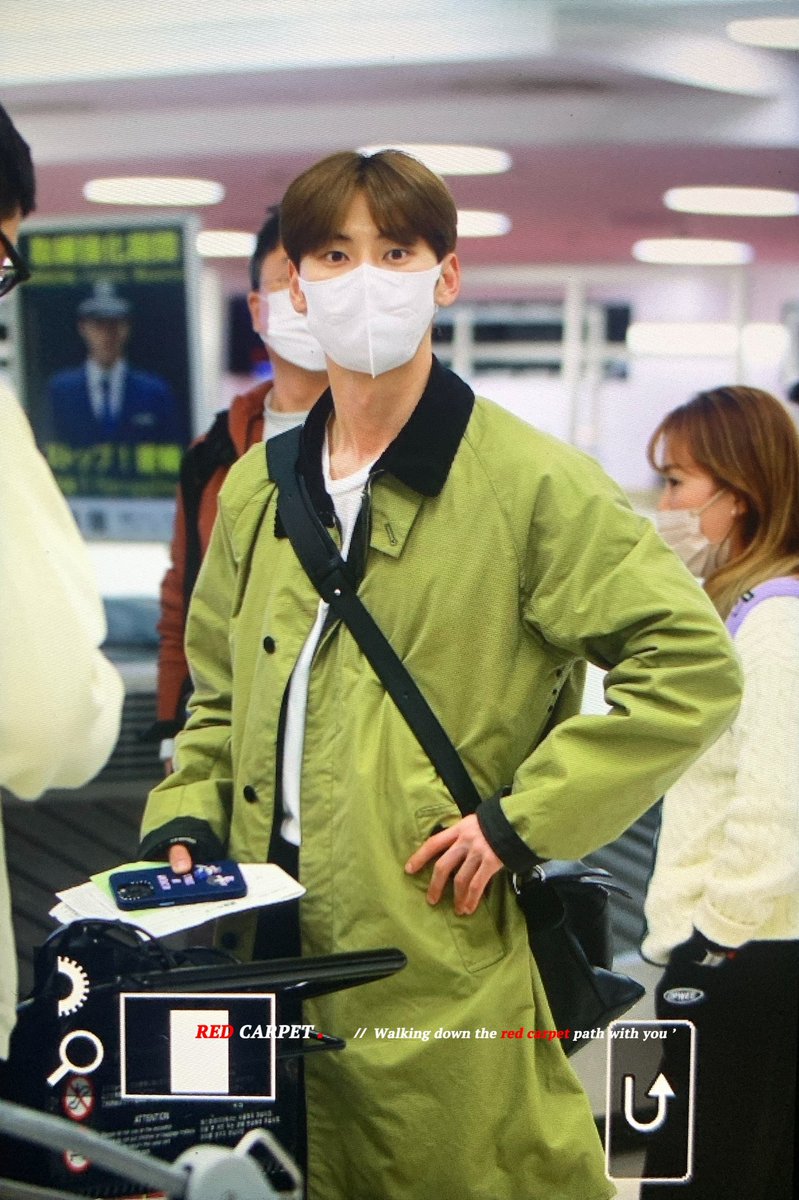 redcarpet_mh's tweet photo. 221012 HND🛬️🧳 #황민현 https://t.co/aeWdJlnjEU
