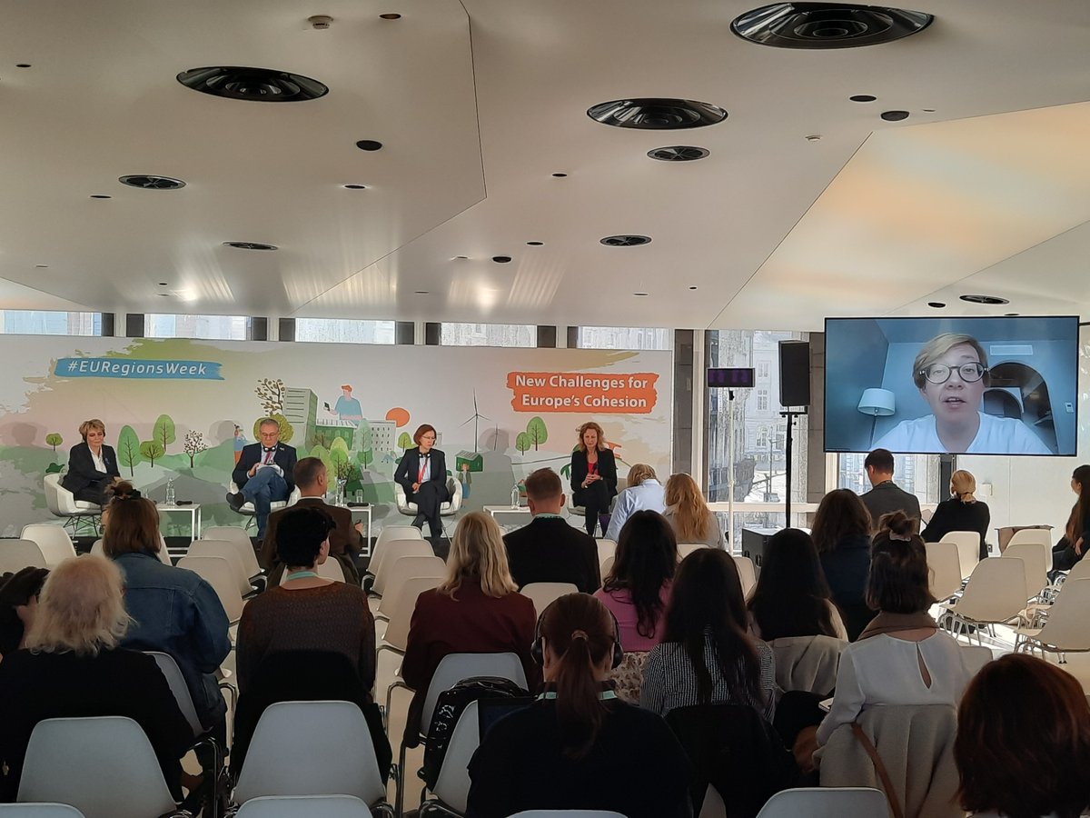 Hanna Zdanowska - Climate Pact Ambassador 🇵🇱🇪🇺 (@zdanowskacor) on Twitter photo Journalists workshop “Regions and Cities helping refugees from Ukraine” - important discussion about situation in Ukraine, needs of Ukrainian refugees and recovery. Powerful and heartbreaking speech of Mykhailyna Skoryk-Shkarivska, Deputy Mayor of Bucha. 
#EURegionsWeek Journalists workshop “Regions and Cities helping refugees from Ukraine” - important discussion about situation in Ukraine, needs of Ukrainian refugees and recovery. Powerful and heartbreaking speech of Mykhailyna Skoryk-Shkarivska, Deputy Mayor of Bucha. 
#EURegionsWeek