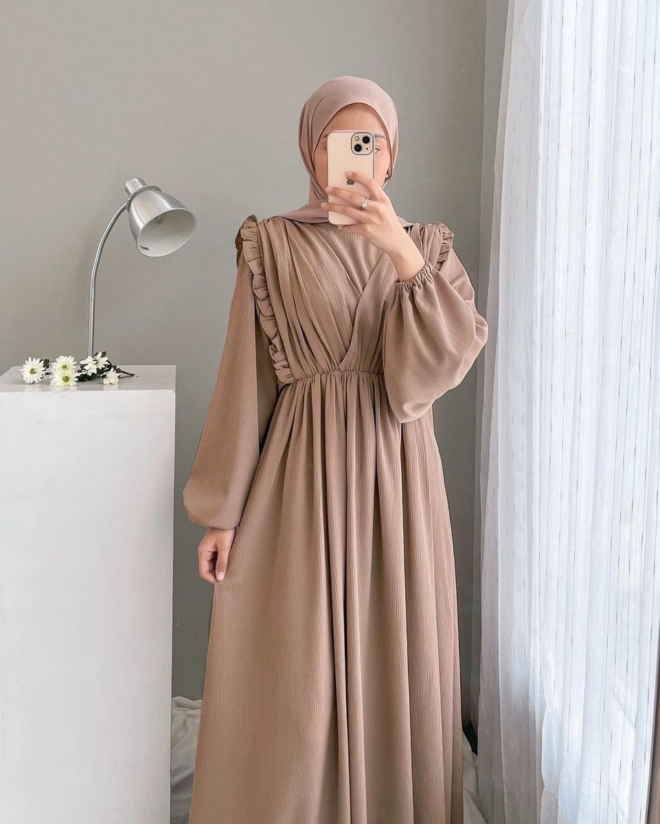 @ohmybeautybank Pake dress aja nder, ini punyaku warna Milo, simpel tapi kelihatan mewah, bahannya super flowy 😍