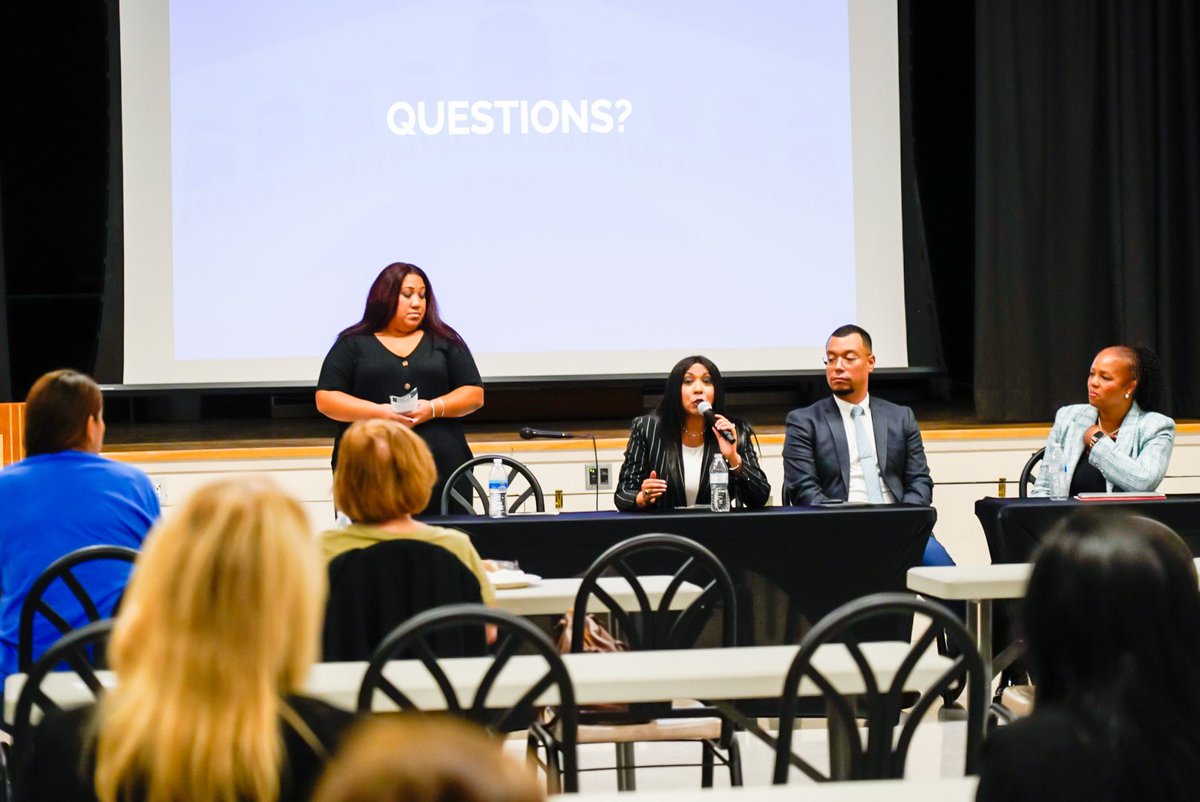 An essential conversation on social media, safety and more! Thank you to everyone who attended our Social Media/Safety Family Forum. Education is a partnership with our families and community. We appreciate your attention and conversation.