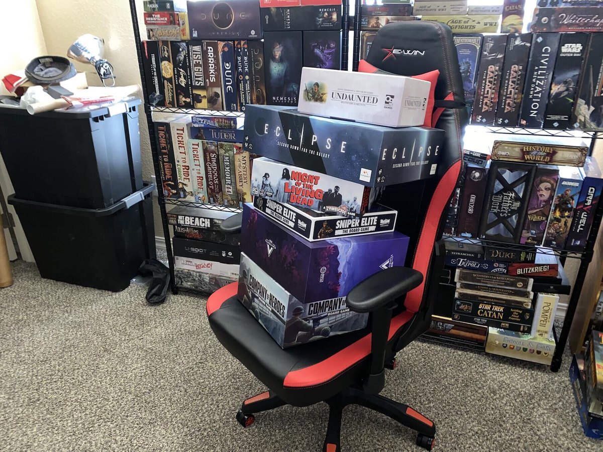 What is the maximum weight bearing of your chair?😎