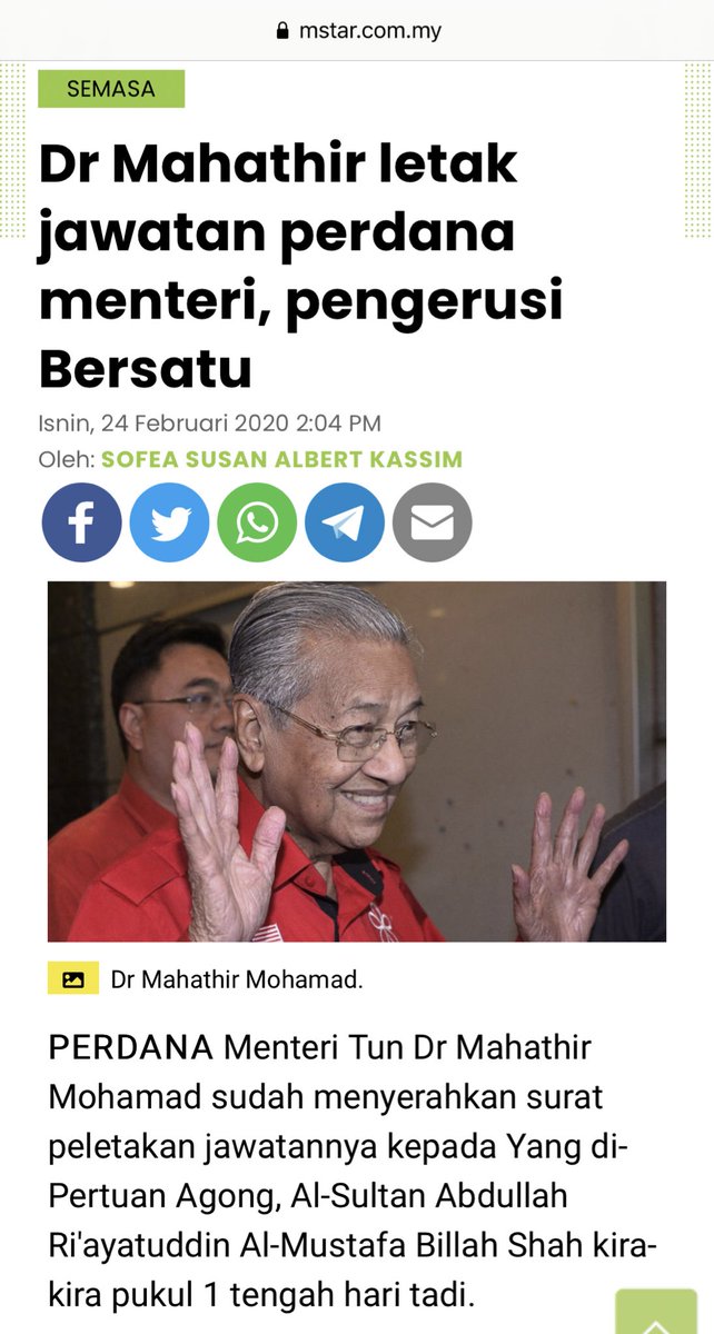 DaneshNagarajan's tweet photo. Dok tengok geng2 PH kata bermain dengan nyawa rakyat bubar now sebab banjir..

Yet i have something to ask..

Apa beza dengan tak tutup sempadan &amp; tiba2 letak jawatan waktu pandemik Covid 19 ? 

25/1/20 1st kes covid
25/1/20 Sempadan negara tk perlu tutup
24/2/20 Letak jawatan https://t.co/QH5m5ZZxXs