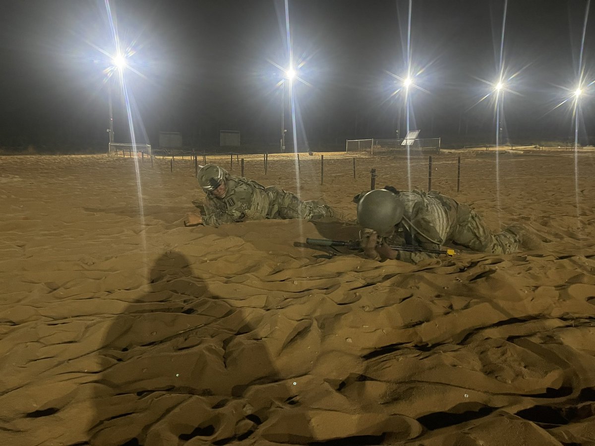 Vicksburg06's tweet photo. B Co. NIC (night infiltration course) PT 2 #FirstAtVicksburg #VictoryStartsHere #BlackKnights https://t.co/Czhb84dEHu