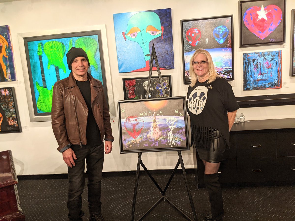 lbodzas's tweet photo. Can't wait til next Monday (10/17)! Get to see Satch again this time w/the hubster! See ya in Red Bank soon! @chickenfootjoe #elephantsonmarsrules https://t.co/U9ITZym9hu