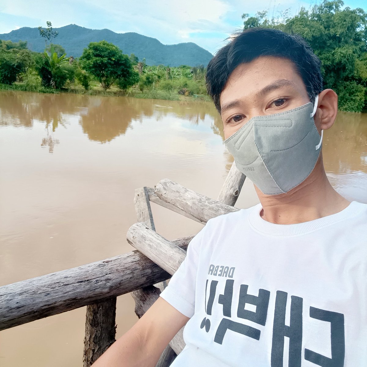 Atthapoln_Pakin's tweet photo. #NewProfilePic https://t.co/gKNVzUVslh