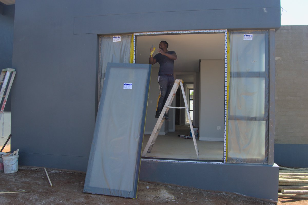 EstateWindspur's tweet photo. Floors, Windows and a fireplace...making a home! Get a fresh new start at Windspur. #windspur #windspurestate #nottinghamroad #midlandsmeander #plotandplanContact : Ian Dickson | Property Developer E | ianspico@gmail.com 
M | +27 (0)79 527 1344 https://t.co/nx1yNiGwCA