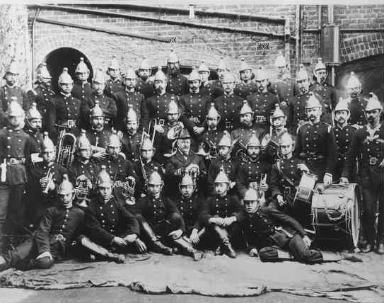 SA_MFS's tweet photo. We're thinking about getting the band back together...
#WaybackWednesday #Firefighters #Music #FirefighterBand #MusicalFirefighters #Music #SAFB #SAFireBrigade #History https://t.co/B6eFb96mP4