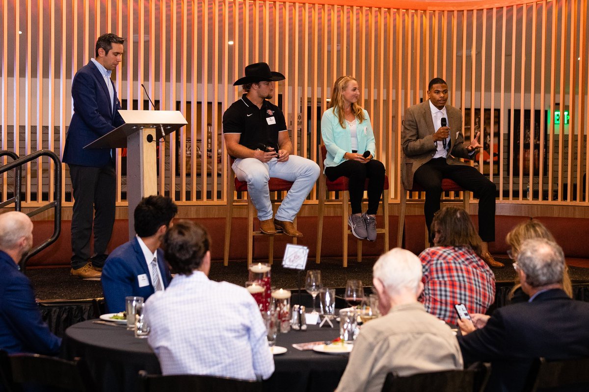 AztecClub's tweet photo. Tonight we celebrated the Coryell Legacy Society in the Cox Business Club.

The Society recognizes all donors who have created an endowment, contributed $25,000 or more to an existing endowment, or have remembered SDSU Athletics in their estate plans. #GoAztecs https://t.co/4sToyuKDeV