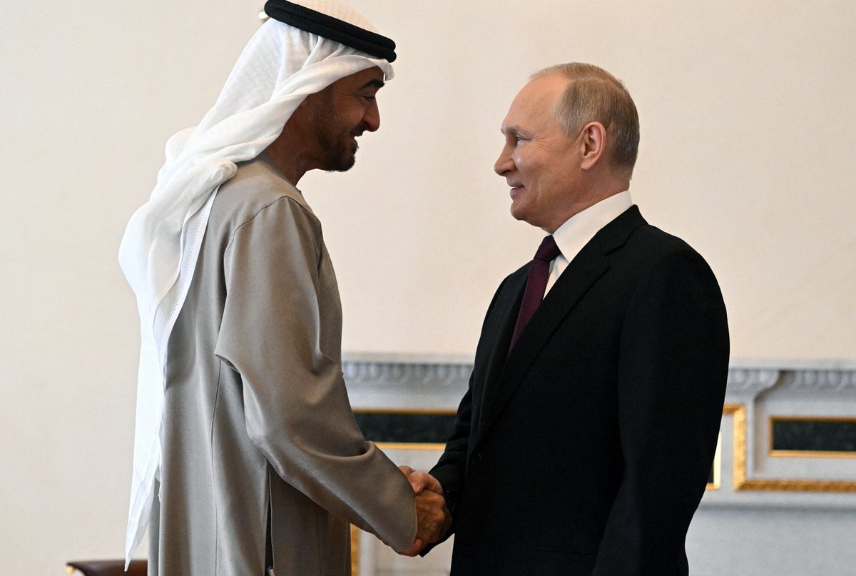 NabaasaWyclif1's tweet image. The geographical geopolitics of the world has changed already whoever have doubts check this picture face&apos;s, you will definitely not be lied western hemisphere is not yet recognised but the fact is the longest empire is fallen.