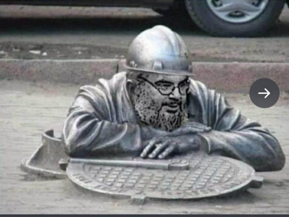 حسن ابن هيفاء وهمي باع القضيه وباع فلسطين لا وكمان حركة حماس مؤيده له شفتم قبح كهدا تريدوا تعرفوا ايش معنى ترسيم الحدود أي انك تعترف بدولة الصهاينه وتنكر فلسطين وقضيتها ياسلام وحماس تبارك الاتفاق قلنا لكم هولاء مقاوله وليسوا مقاومه وفلسطين وقضيتها تجاره وربح للأسف